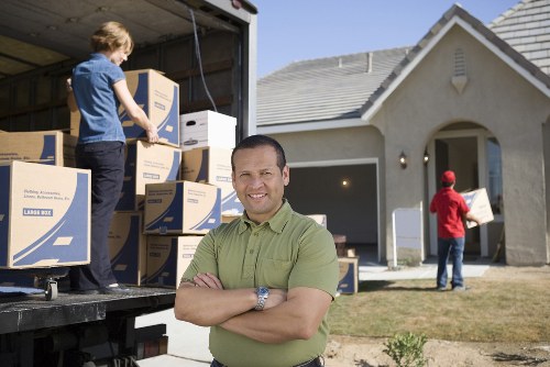 Checklist and moving supplies for a home relocation in Maida Vale